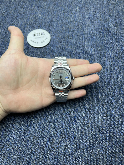 劳力士日志41系列 灰盘钻面 水泥灰 男士腕表 升级到货！更具时代性的大众适宜尺寸！
机芯：搭载进口西铁城 商品图8