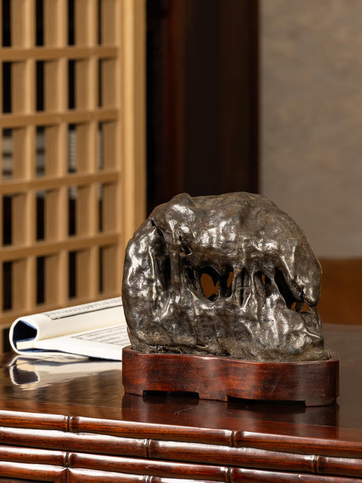 清	灵璧石“灵岫岩”文房赏石（红木座） 商品图4