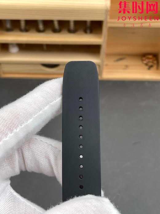 【贵重物品】只适合高端玩家 RF理查德米勒RM61 RM061男士系列"跑道"NTPT碳纤维壳/TZP陶瓷壳 男士腕表 商品图6