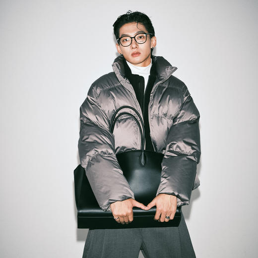 棉仓3471015003-【星光交织】特殊绗线质感立领面包羽绒服 商品图3