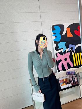 芬迪 26年早春新品 POLO领弹力打底衫 (KX*MM)