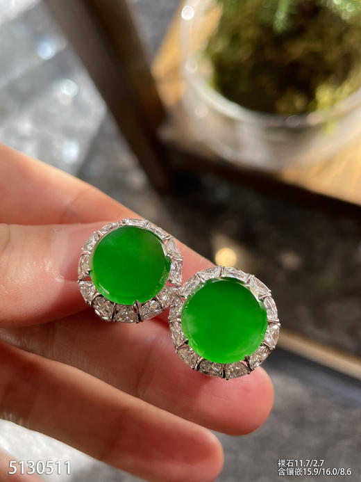 艳绿圆牌耳坠【5130511】具体价格微信咨询 商品图3