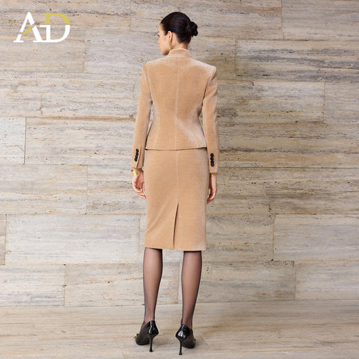 AD小香风名媛套装女2025新款气质时尚卡其色雪尼尔时尚两件套通勤 商品图4