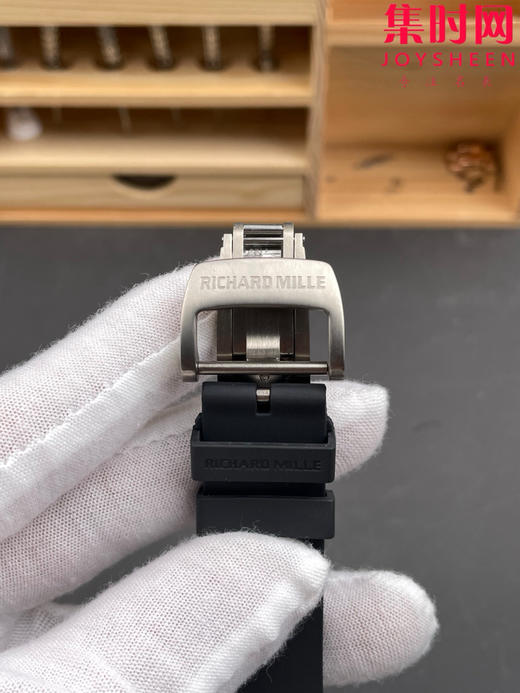 【贵重物品】只适合高端玩家 RF理查德米勒RM61 RM061男士系列"跑道"NTPT碳纤维壳/TZP陶瓷壳 男士腕表 商品图7
