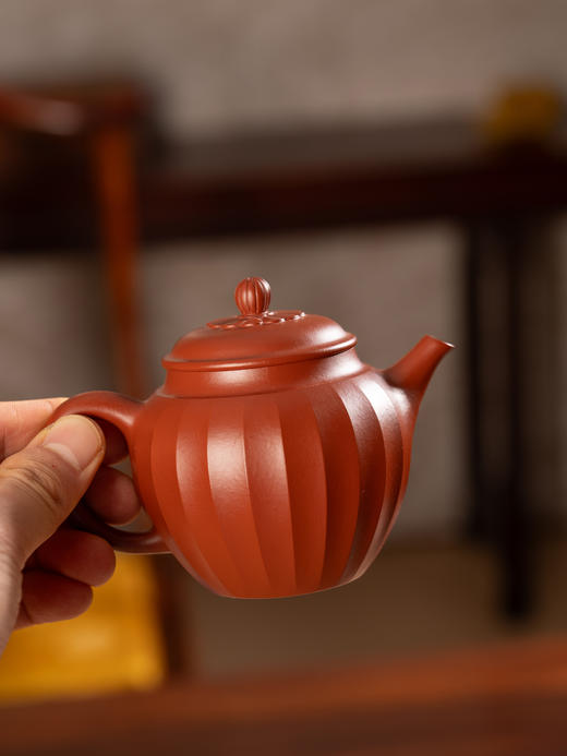 《菱花壶》 鲍亚萍  工艺美术师，江苏省工艺美术学会会员，中国陶都陶瓷城同业商会理事 商品图2