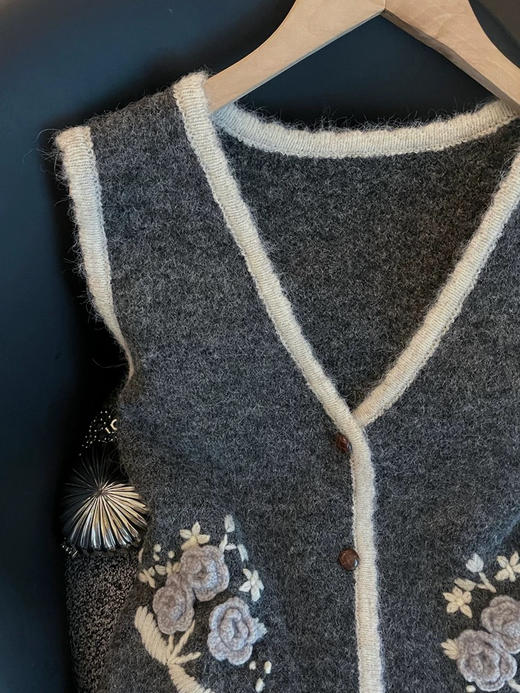 山茶花马甲 商品图1