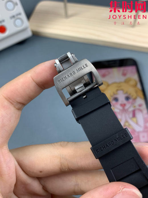 理查德米勒 APS新款RM055NTPT碳纤维系列 男士腕表 里查德以其轻便时尚为主题，我们所有的金属件都采用钛金属制作同步原版 商品图6