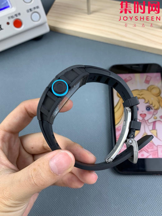 理查德米勒 APS新款RM055NTPT碳纤维系列 男士腕表 里查德以其轻便时尚为主题，我们所有的金属件都采用钛金属制作同步原版 商品图4