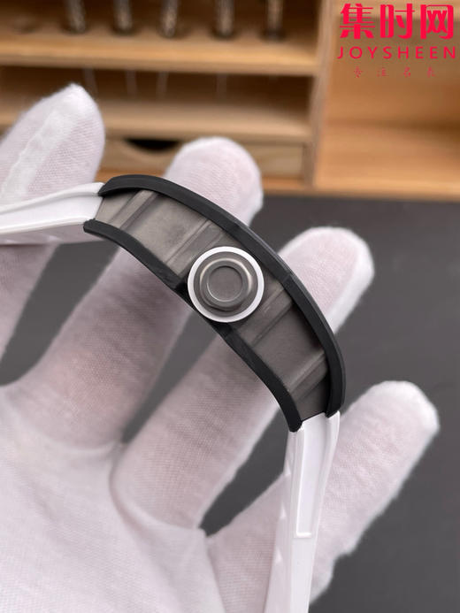 【贵重物品】只适合高端玩家 RF理查德米勒RM55 新款RM055碳纤维系列 男士腕表 商品图5