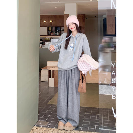 【189元任选2件】现货！刺绣灰色连帽套头卫衣 商品图1