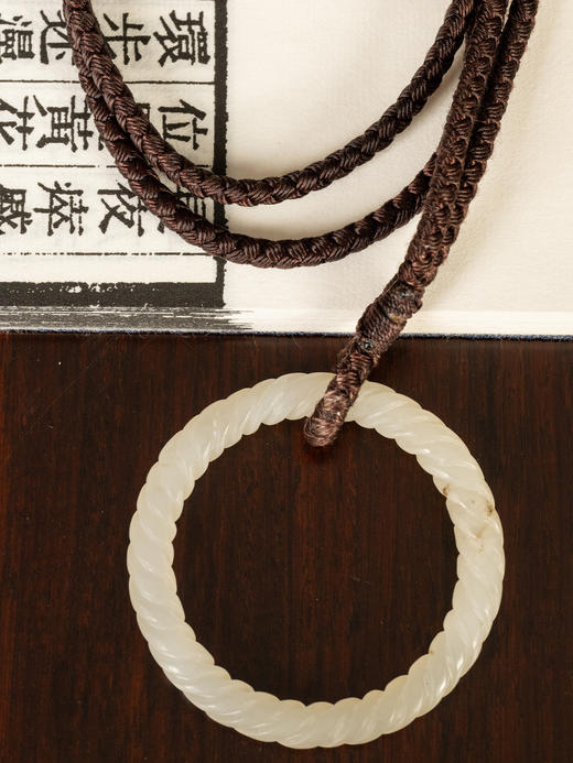 清	白玉绳纹袈裟扣 商品图0