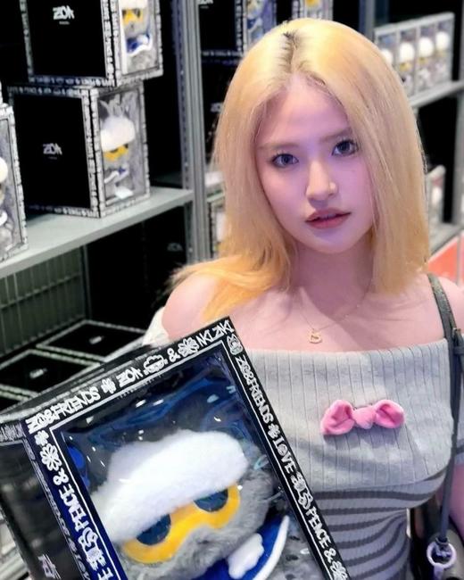 权志龙设计的zoa玩偶挂件 商品图14