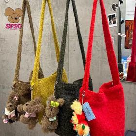 4楼Eubelle欧蓓 SFSG潦草小狗水桶包系列25秋冬新品 黄色软糯水桶单肩包 活动价：189元