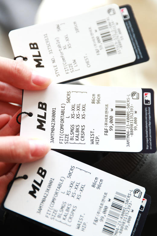 高颜值复古卫衣，内里加厚加绒。胶片感胸口印花圆领外套C111668 商品图2