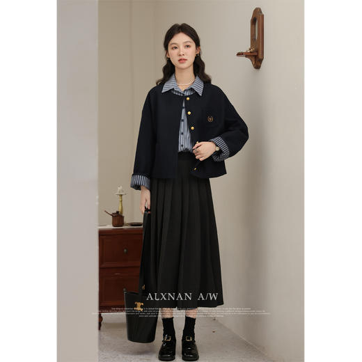 鹿向南「弗恩日记」法式学院风短外套女冬季2025新款休闲宽松上衣LXN32126 商品图2