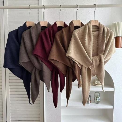 羊毛披肩女韩版高级感秋冬季外搭三角巾护颈保暖围巾纯色百搭围脖 商品图1