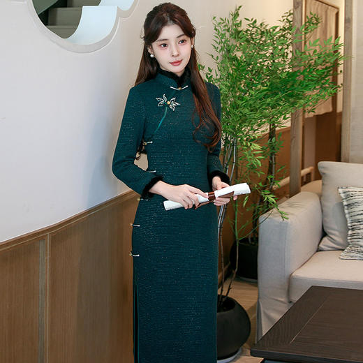 SC22633墨绿色国风中式加绒加厚冬装长袖改良旗袍2025新款女复古妈妈冬装 商品图2