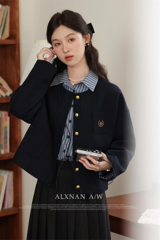 鹿向南「弗恩日记」法式学院风短外套女冬季2025新款休闲宽松上衣LXN32126 商品图5