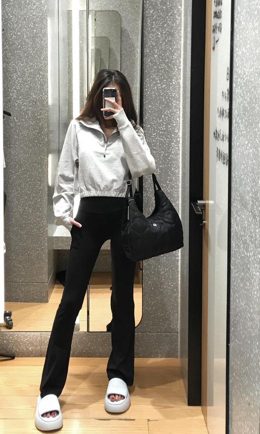 Lululemon绗缝腋下包
秋冬"暖乎乎＋高级感"双buff! 商品图11