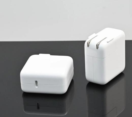 苹果原装30W充电器 美规95新 国内可用 可折叠替换插脚 商品图2