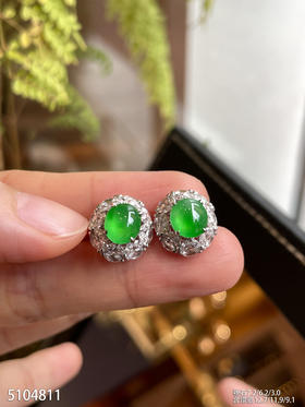 5104811，蛋面戒指。具体价格微信咨询