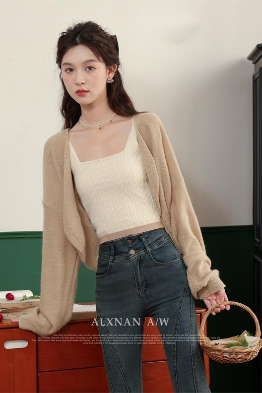 鹿向南「美拉德穿搭」法式卡其色针织衫女2025新款秋显瘦开衫上衣 商品图5