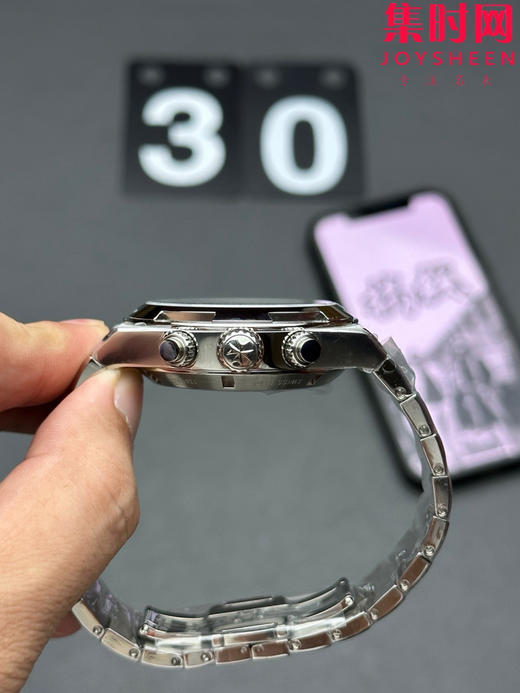 江诗丹顿 Overseas 8F纵横四海计时系列5500V 5520V 熊猫盘 男士腕表 表径42.5mm 升级版V3版 搭载7750改Cal.5200自动上链机械机芯 商品图2