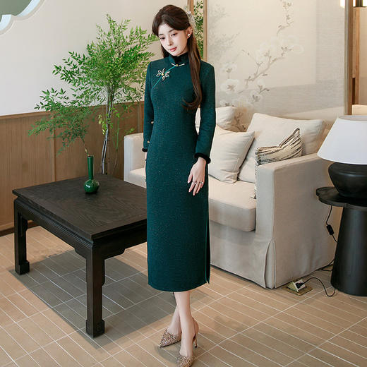 SC22633墨绿色国风中式加绒加厚冬装长袖改良旗袍2025新款女复古妈妈冬装 商品图3