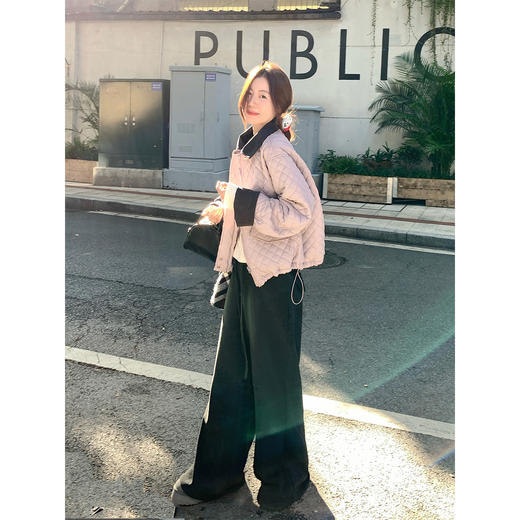 <曾小咸推荐>现货秒杀 ！微信超特价！撞色翻领菱格棉服 日常329.99 立减190 秒杀139.99！！ 商品图1