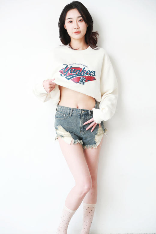 高颜值复古卫衣，内里加厚加绒。胶片感胸口印花圆领外套C111668 商品图9