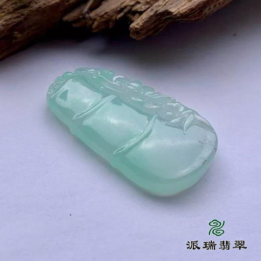 派瑞翡翠 翡翠挂件 糯冰 浅绿 商品图1