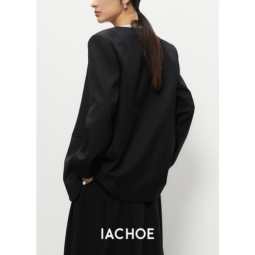 棉仓3521512004-真丝镶边 无领西装女 25秋简约撞色设计感羊毛针织西服外套 商品图2