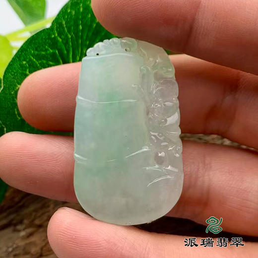 派瑞翡翠 翡翠挂件 糯冰 浅绿 商品图2