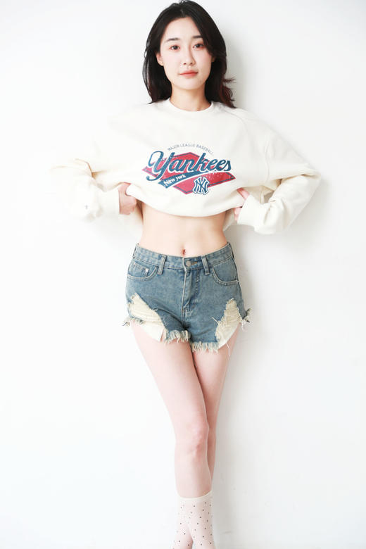 高颜值复古卫衣，内里加厚加绒。胶片感胸口印花圆领外套C111668 商品图7