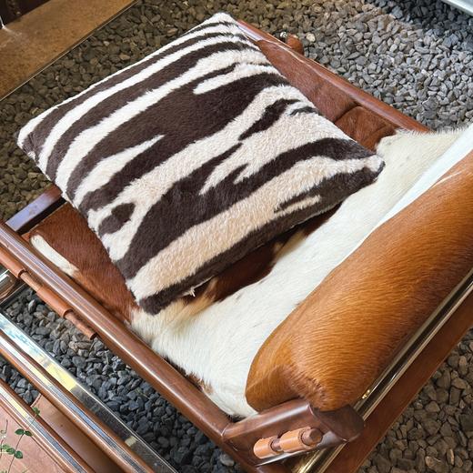 野&兽同款斑马纹兔毛绒抱枕（拍两只有优惠） 商品图5