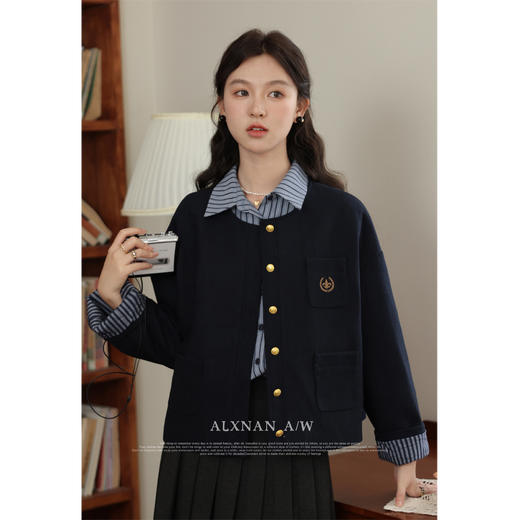 鹿向南「弗恩日记」法式学院风短外套女冬季2025新款休闲宽松上衣LXN32126 商品图1