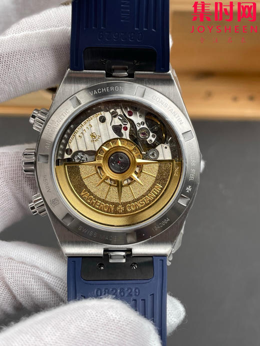 江诗丹顿 Overseas 8F纵横四海计时系列5500V 5520V 蓝色盘 男士腕表 表径42.5mm 升级版V3版 搭载7750改Cal.5200自动上链机械机芯 商品图4