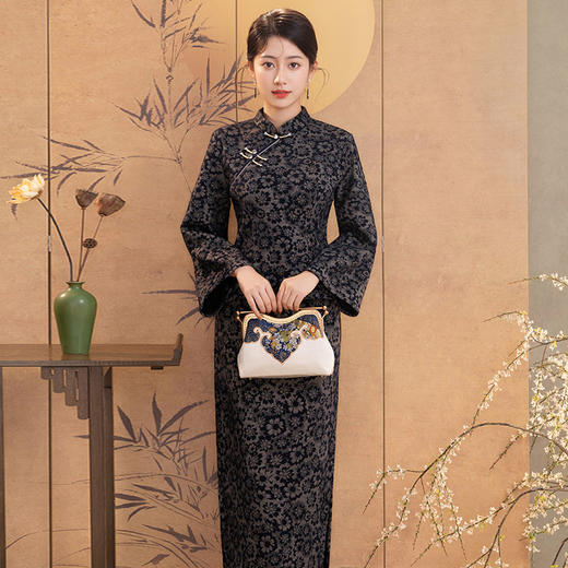 SC22628灰色长袖旗袍上衣改良新中式短款妈妈装女两件套装中国风秋冬季 商品图3