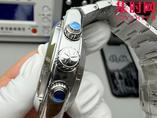 江诗丹顿 Overseas 8F纵横四海计时系列5500V 5520V 熊猫盘 男士腕表 表径42.5mm 升级版V3版 搭载7750改Cal.5200自动上链机械机芯 商品图5