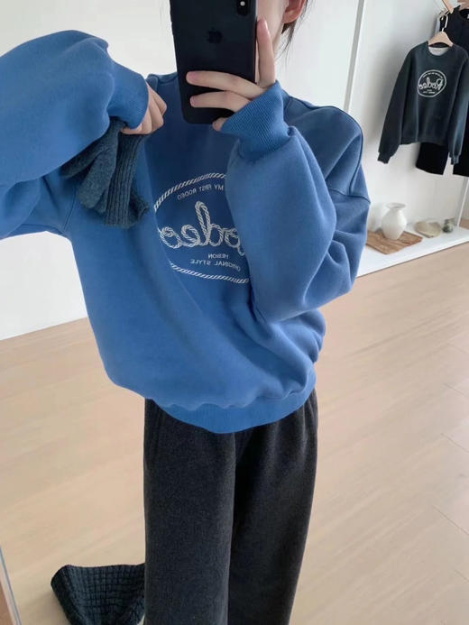 显白北欧蓝💙加绒立体字母植绒刺绣套头卫衣 商品图7