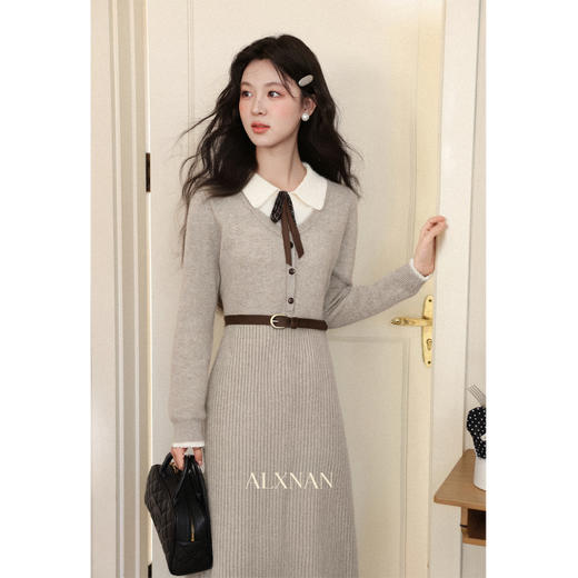 鹿向南「半糖摩卡」假两件法式长袖针织连衣裙女秋季收腰杏色长裙 商品图3