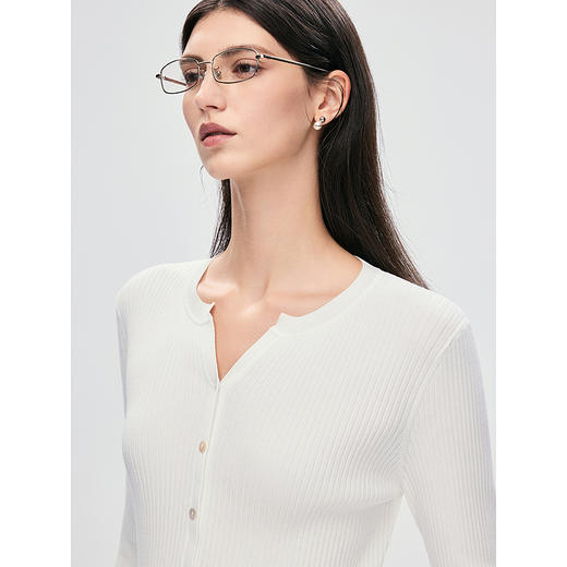 棉仓363635027-小V领莱赛尔桑蚕丝干爽T 商品图3