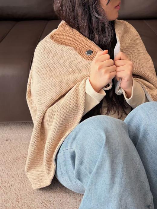 怕冷人有救了‼️ 【盐掌柜升级款发热披肩/盖毯】随身小火炉🔅来自小米生态链和遥遥领先的代工厂🏭既是暖身毯又是电加热披肩 商品图2