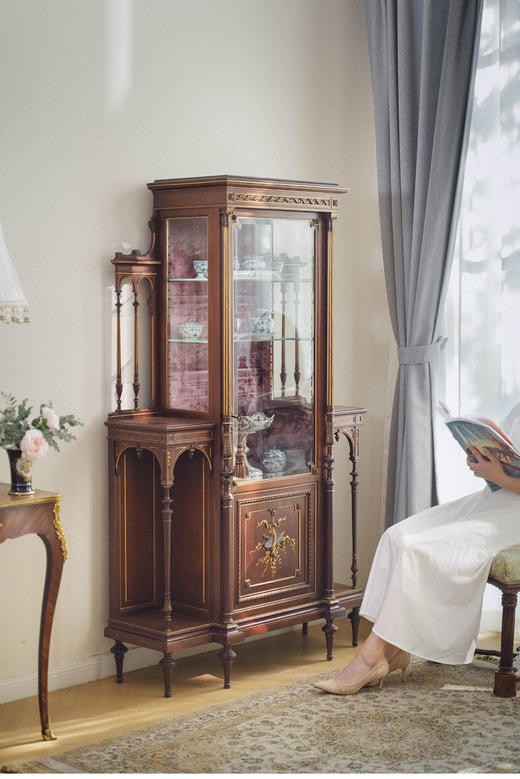 独角鹿西洋古董 1890年代法国出品新古典主义风格铜鎏金装饰胡桃木展示柜 商品图1