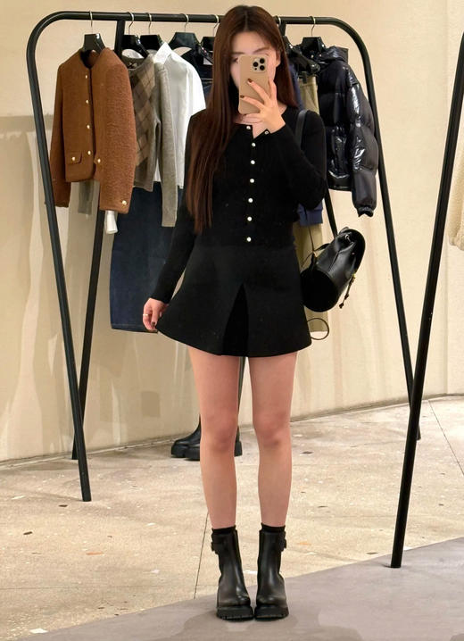 赛琳 25秋冬新款 黑色经典针织开衫(TM) 商品图0