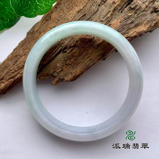 派瑞翡翠 翡翠手镯 糯种 浅绿 商品图1