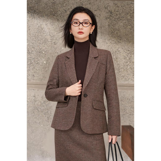 双股奢级混纺 羊毛粗花呢西装外套 透气不软塌的立体骨感 米思阳2025冬新款复古英伦风优雅修身西装外套女5626 商品图1