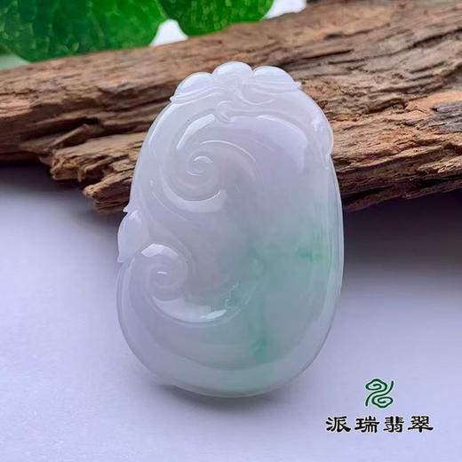 派瑞翡翠 翡翠挂件 糯种 浅绿 商品图0