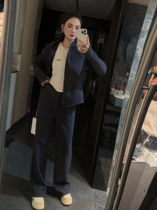 lu家新款女士外穿加绒加厚显瘦保暖抗风连帽套装 商品图1