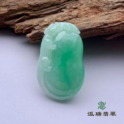 派瑞翡翠 翡翠挂件 糯冰 浅绿 商品图0